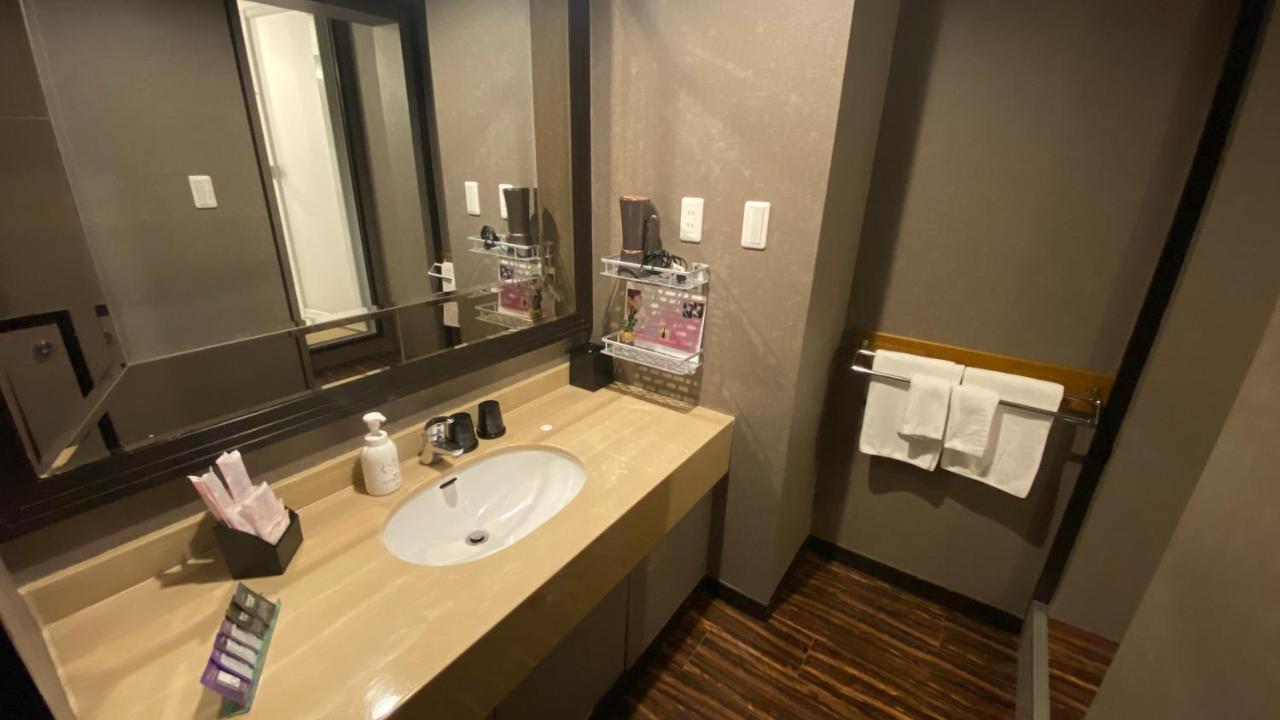 Ginowan Crystal Otel Dış mekan fotoğraf