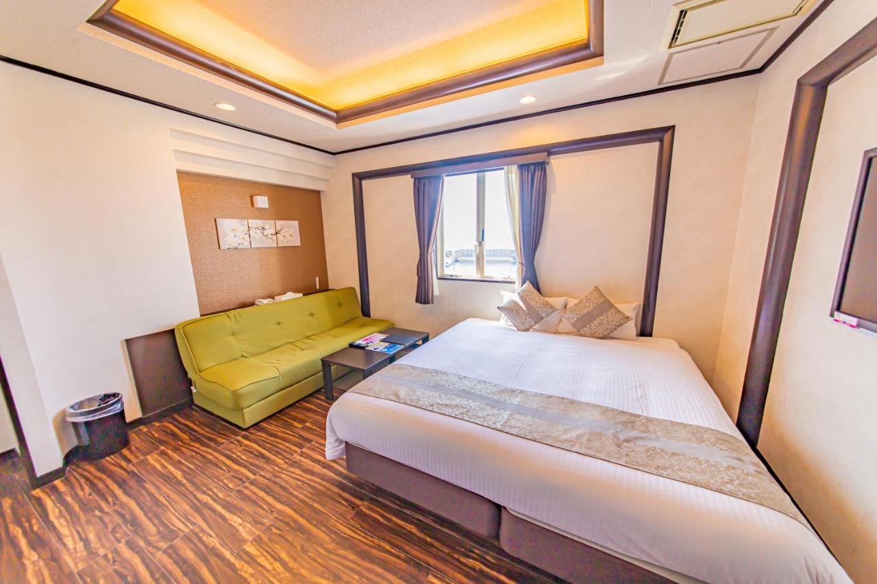 Ginowan Crystal Otel Dış mekan fotoğraf